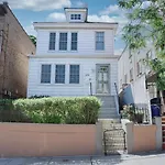One Bedroom Apartment With Ac And Wifi In The Bronx