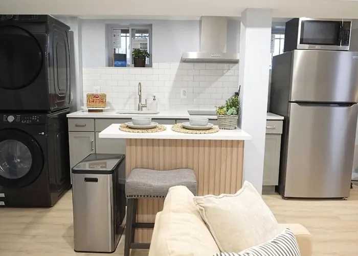 One Bedroom Apartment With Ac And Wifi In The Bronx