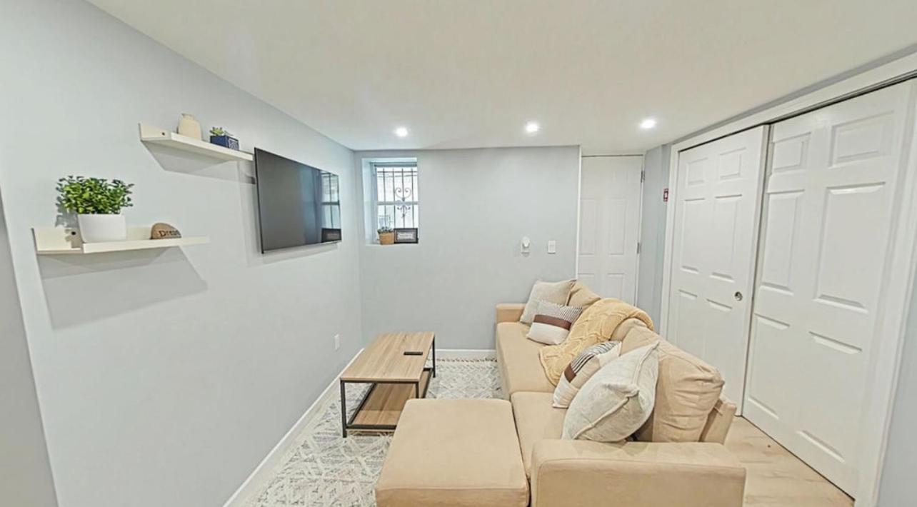 One Bedroom With Ac And Wifi In The Bronx Apartment